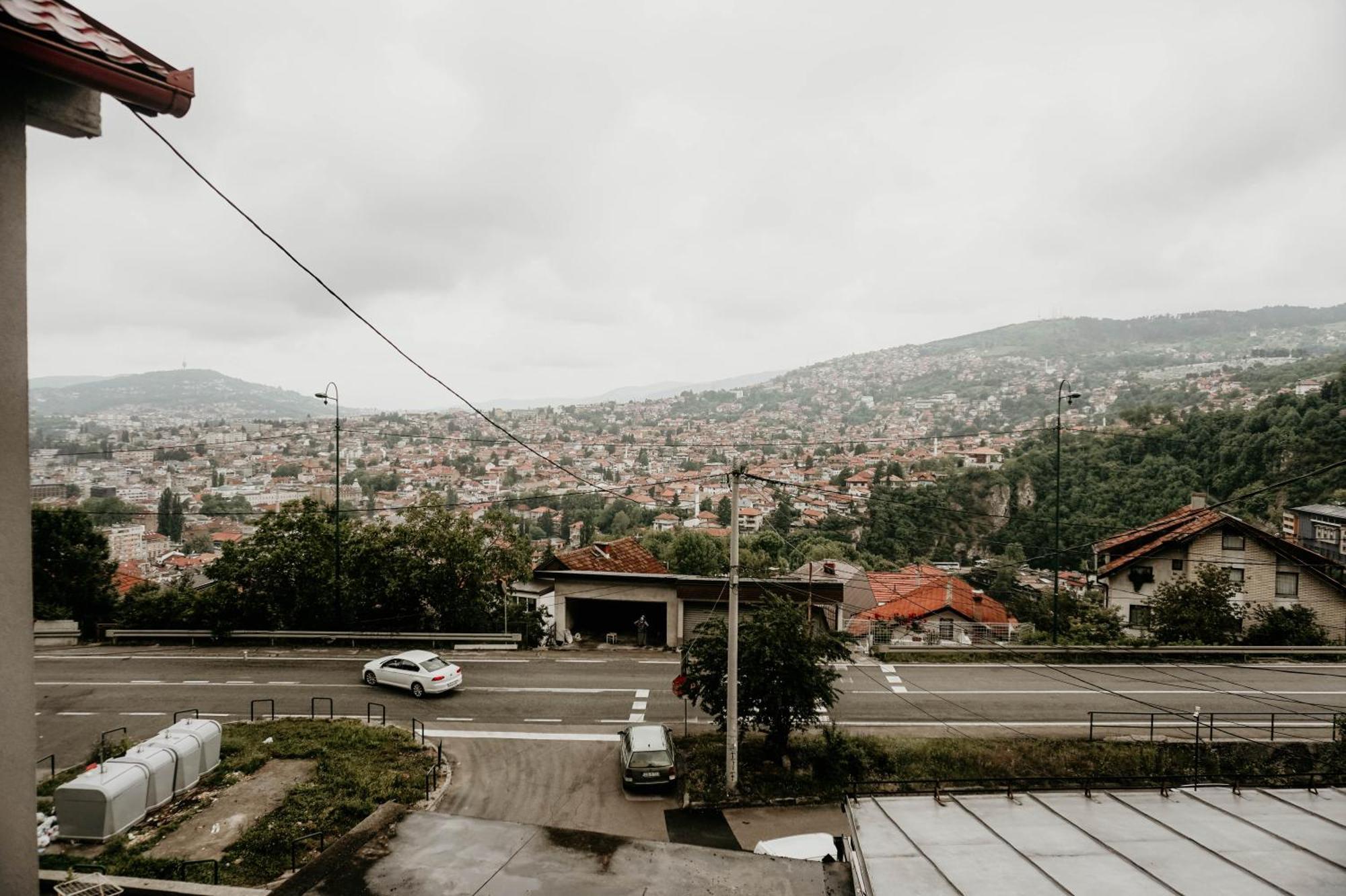 3-bedroom - Prime Location With View And Parking Appartement Sarajevo